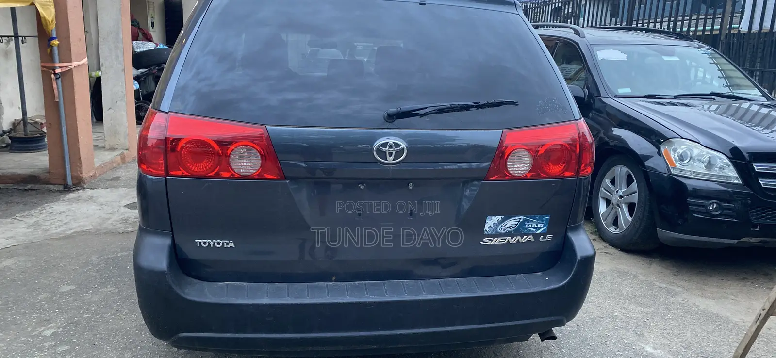 Toyota Sienna LE 8 Passenger 2010 Blue