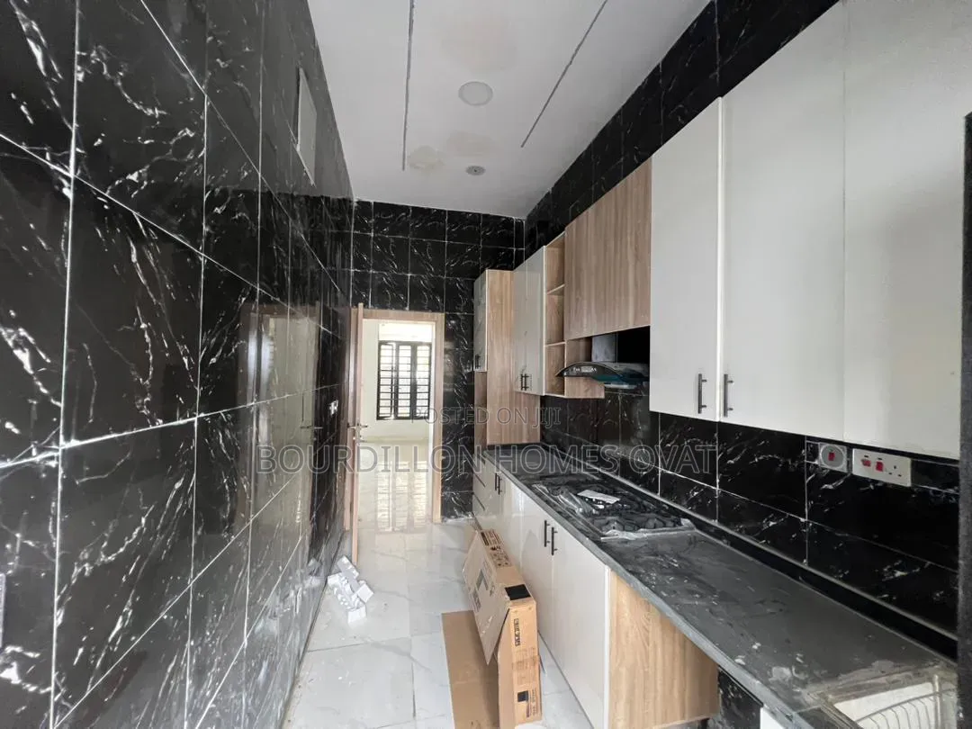 3bdrm Duplex in Ajah, General Paint for sale