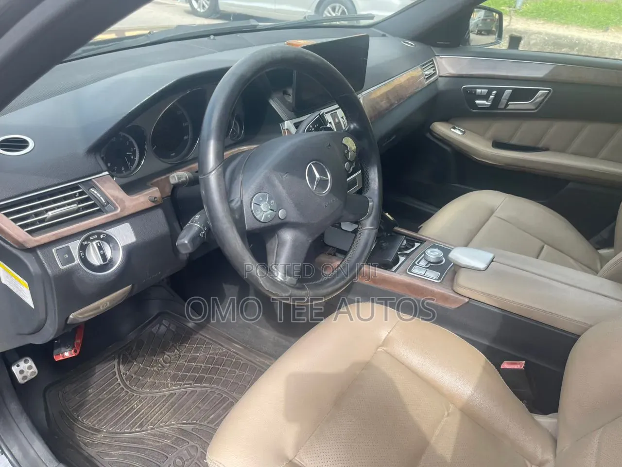 Mercedes-Benz E350 Base 4dr 4Matic Sedan AWD (3.5L 6cyl 7A) 2012 Black