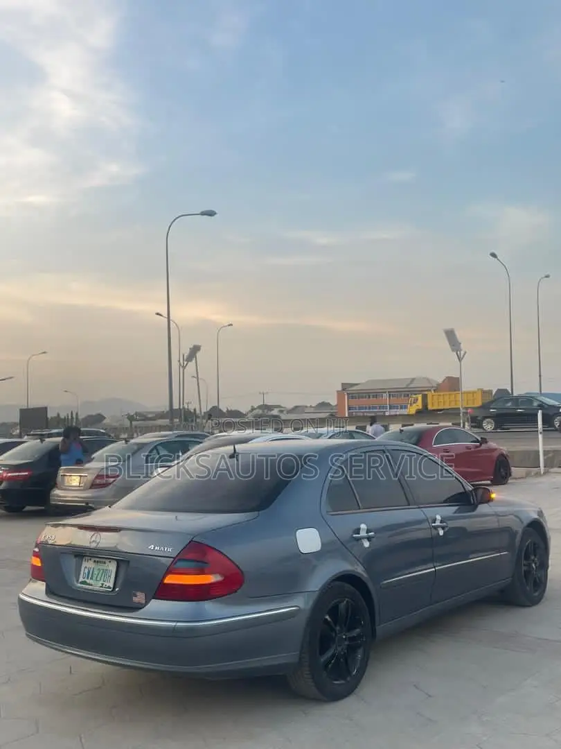 Mercedes-Benz E350 Base 4Matic Sedan AWD (3.5L 6cyl 5A) 2006