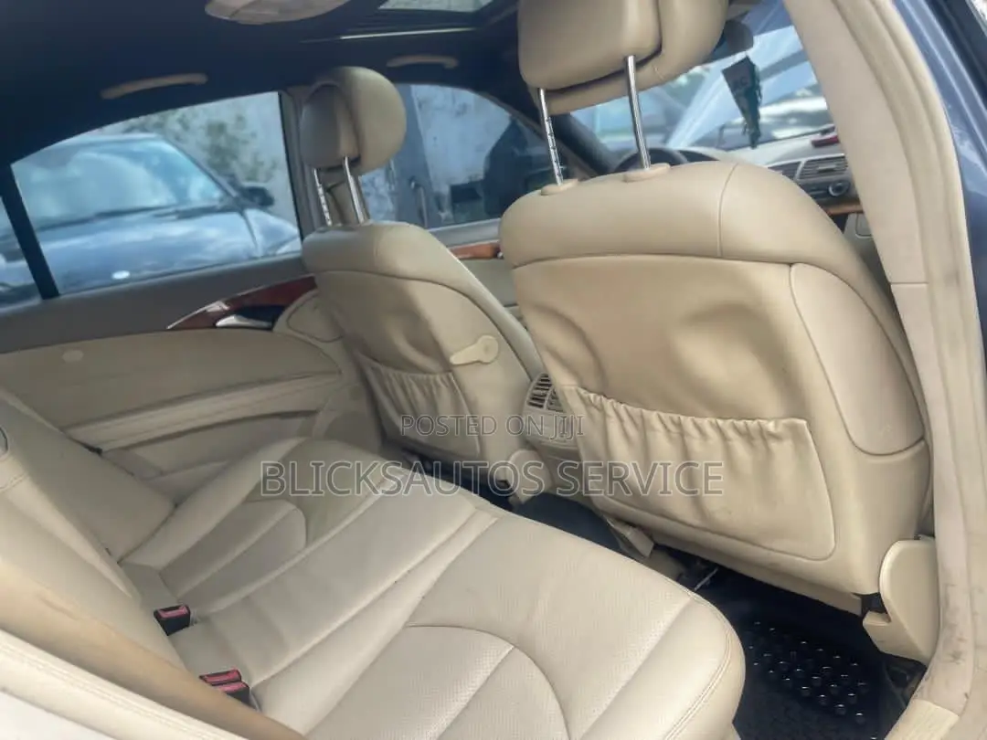 Mercedes-Benz E350 Base 4Matic Sedan AWD (3.5L 6cyl 5A) 2006