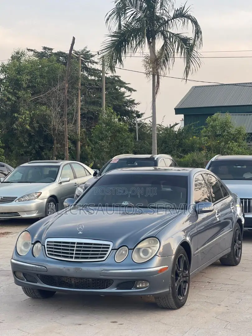 Mercedes-Benz E350 Base 4Matic Sedan AWD (3.5L 6cyl 5A) 2006