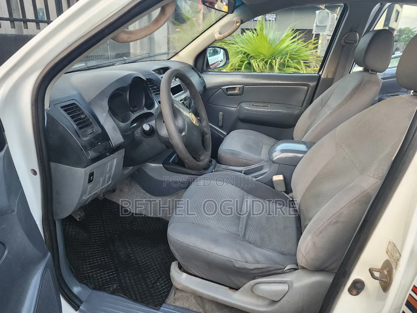 Toyota Hilux 3.0 D-4D 4x4 2012 White