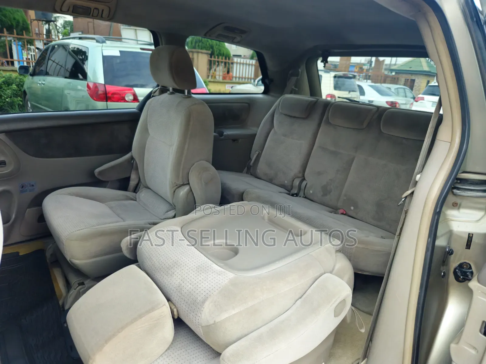 Toyota Sienna LE 2008 Gold