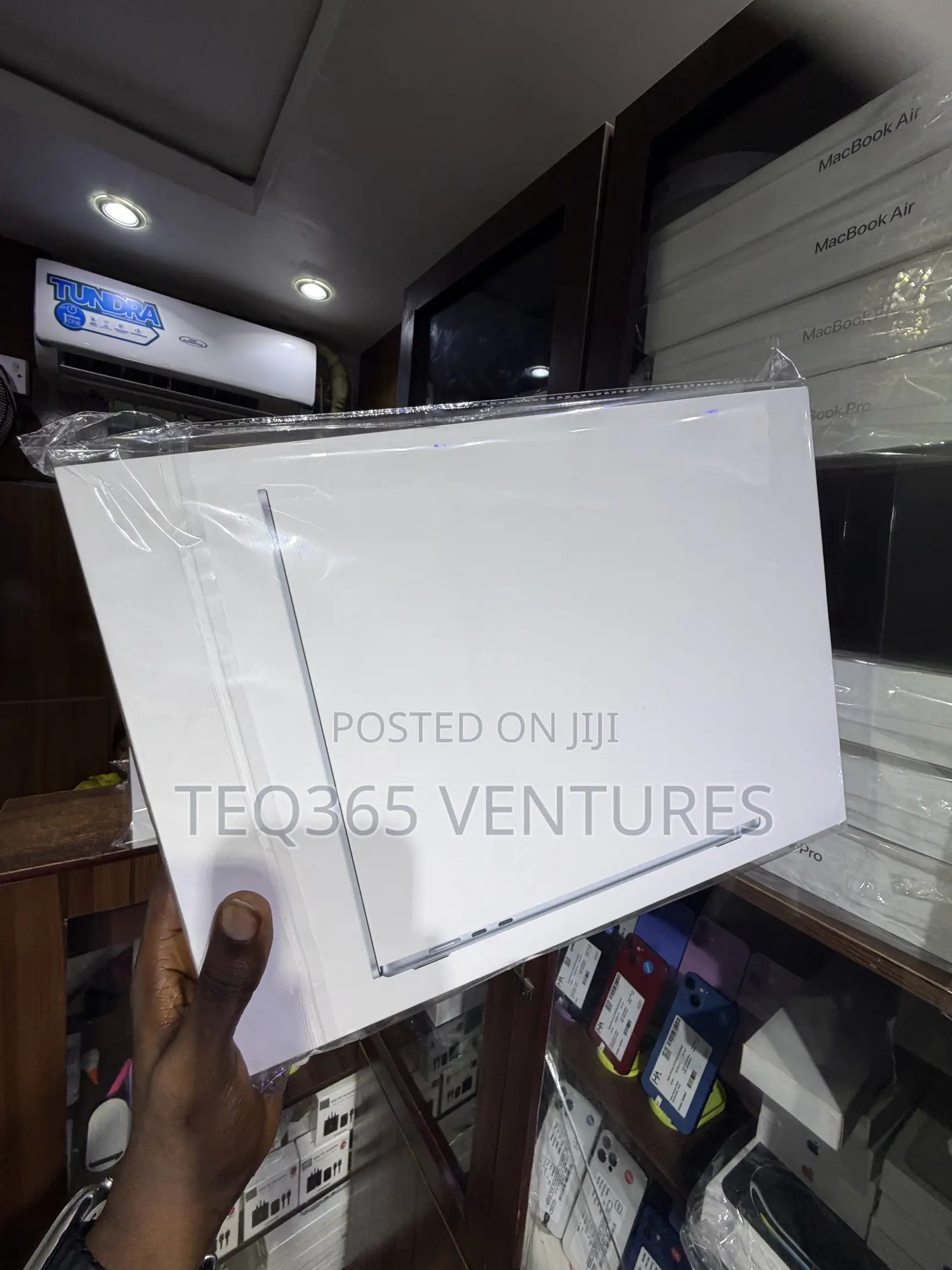 New Laptop Apple MacBook Air 24GB Apple M5 SSD 1T