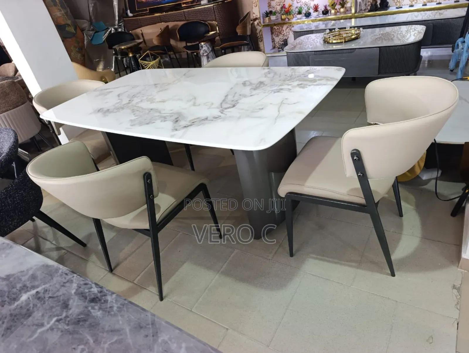 Quality Marble Top Dinning Set by 4 Seaters