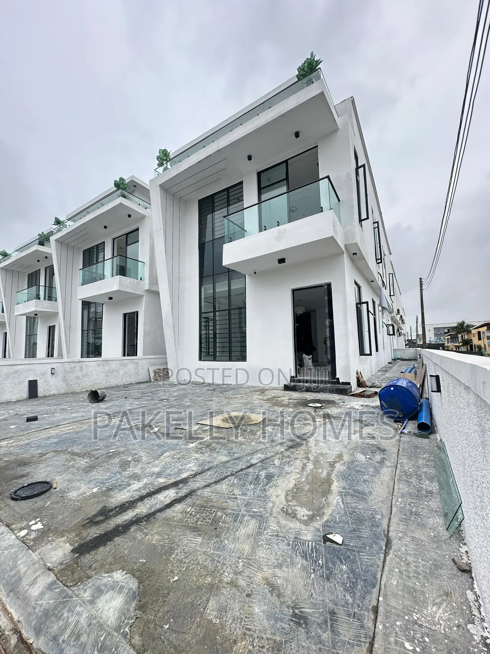5 Bedroom Fully Detached Duplex With Bq