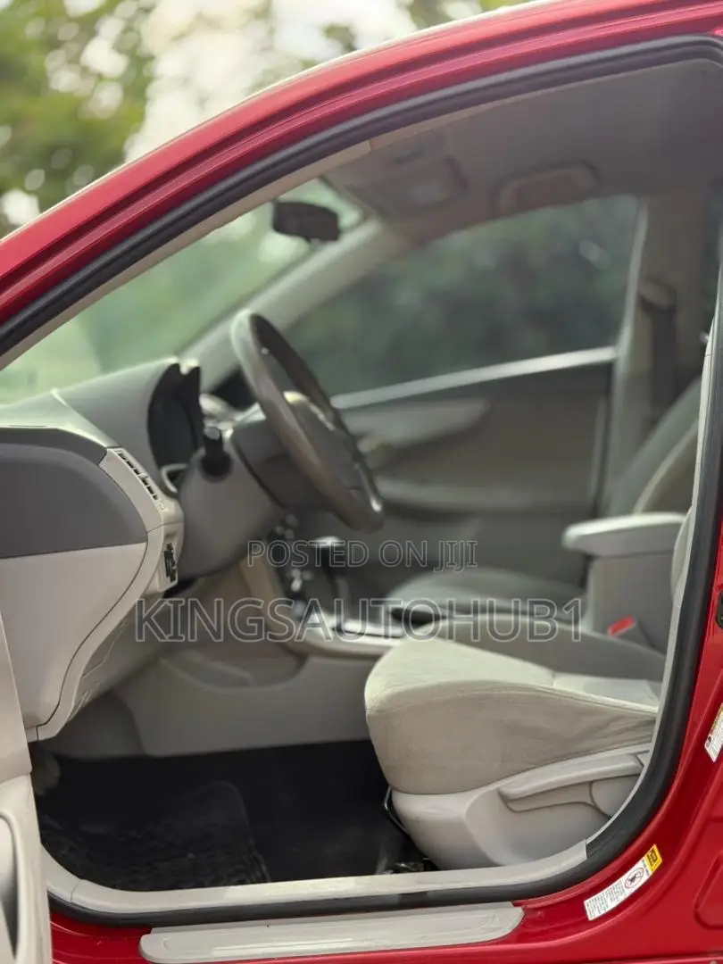 Toyota Corolla LE 4dr Sedan (1.8L 4cyl 4A) 2010 Red