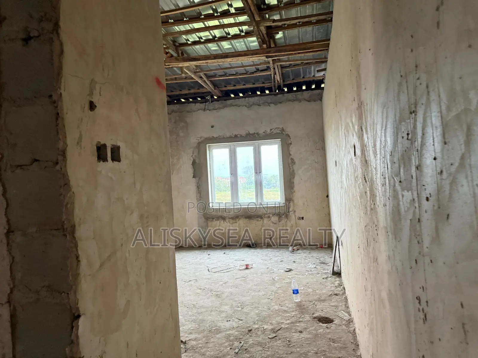 4bedroom Semi Detached For Sale At General Paint