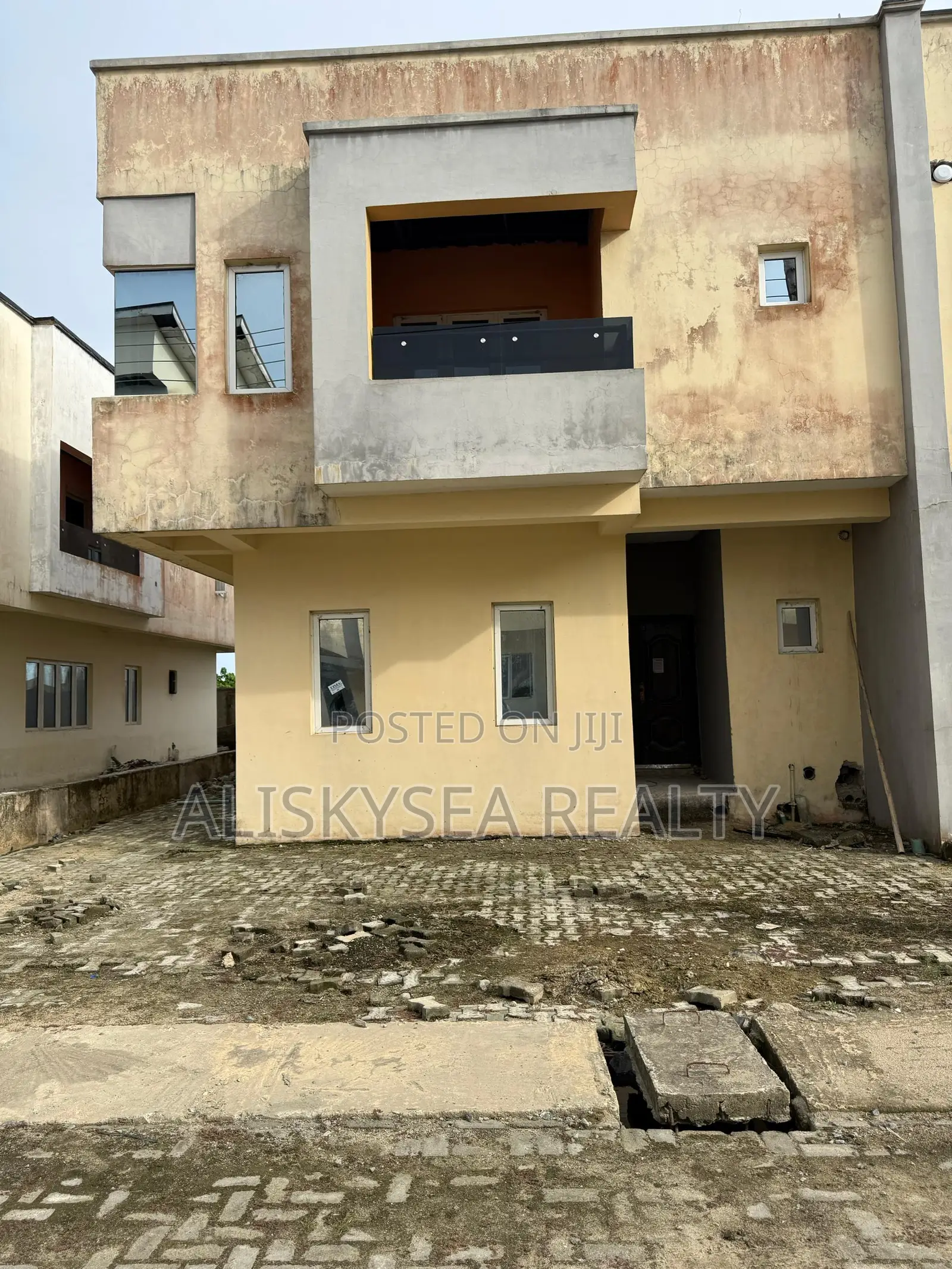 4bedroom Semi Detached For Sale At General Paint