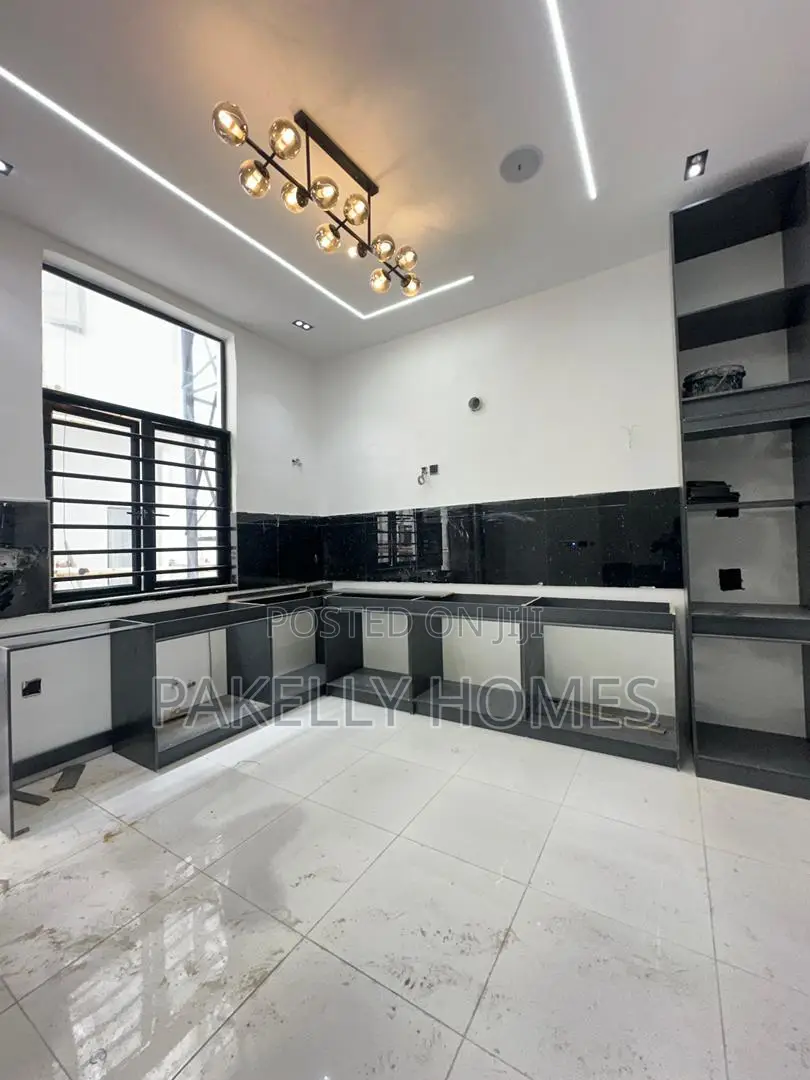 4 Bedroom Semi-detached Duplex With Bq