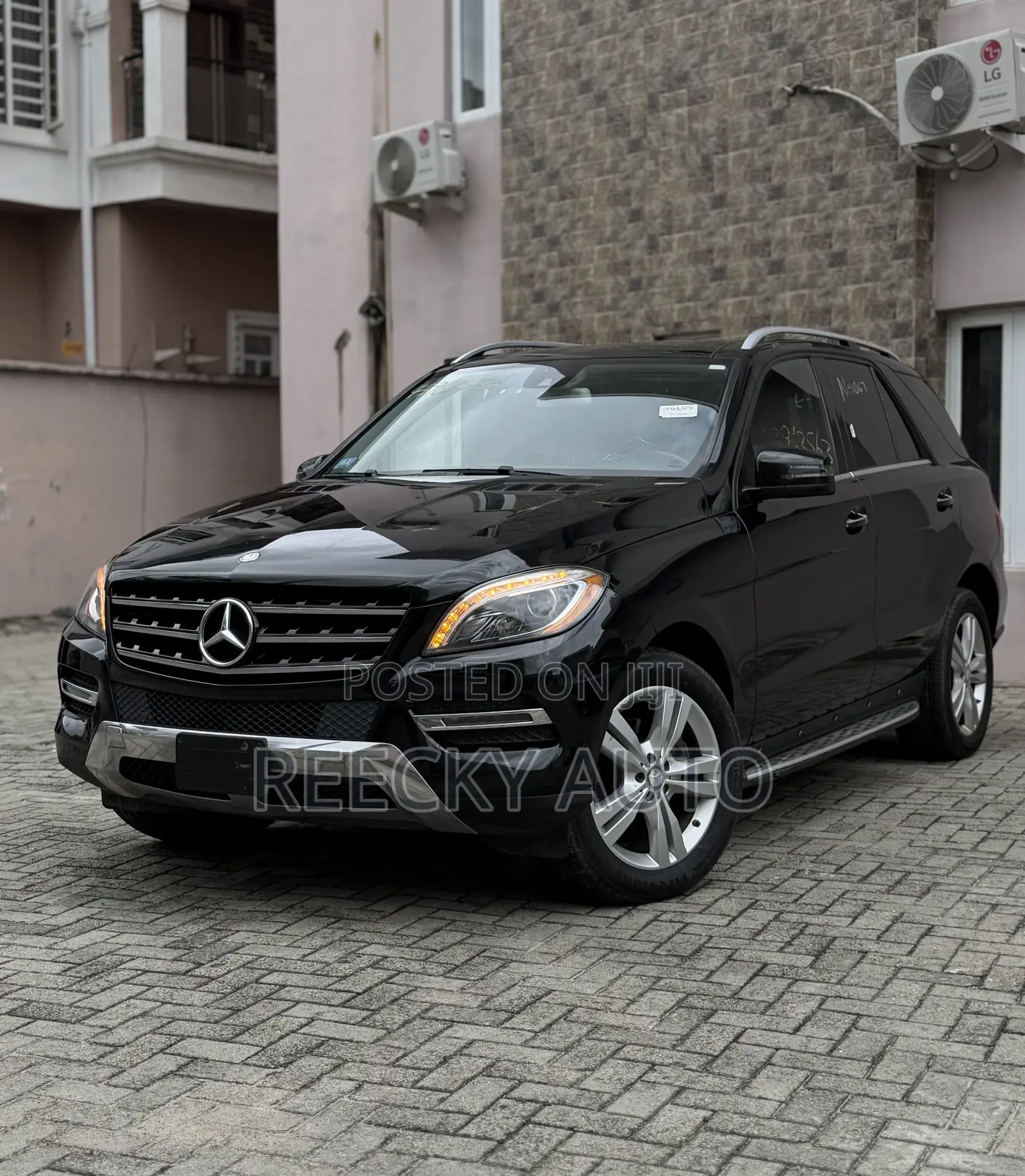 Mercedes-Benz M Class ML350 4MATIC 4dr SUV AWD (3.5L 6cyl 7A) 2014