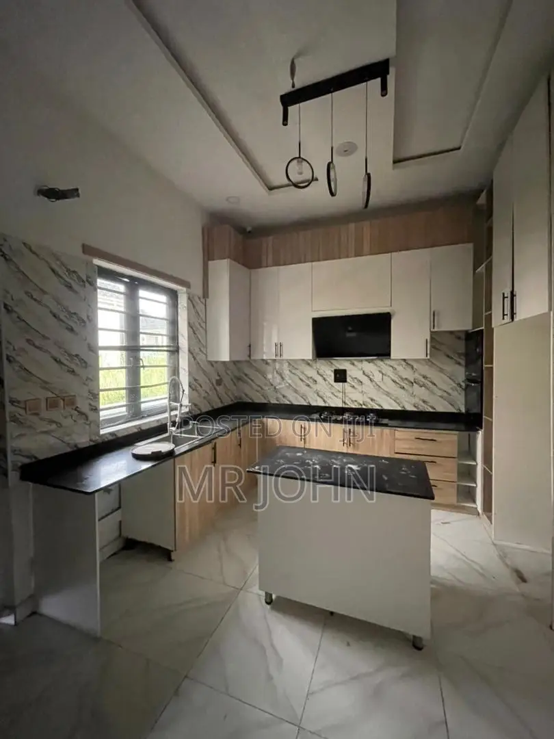 4bdrm House in Orchid Luckypr, Lekki for sale