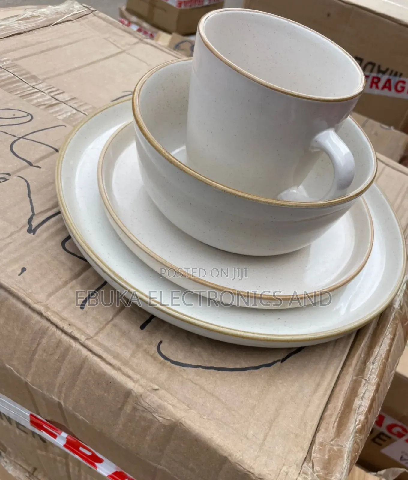 16 PCS Cream Gold Lining Thick Dinner Set (Pj-S16277) the Bowls Are