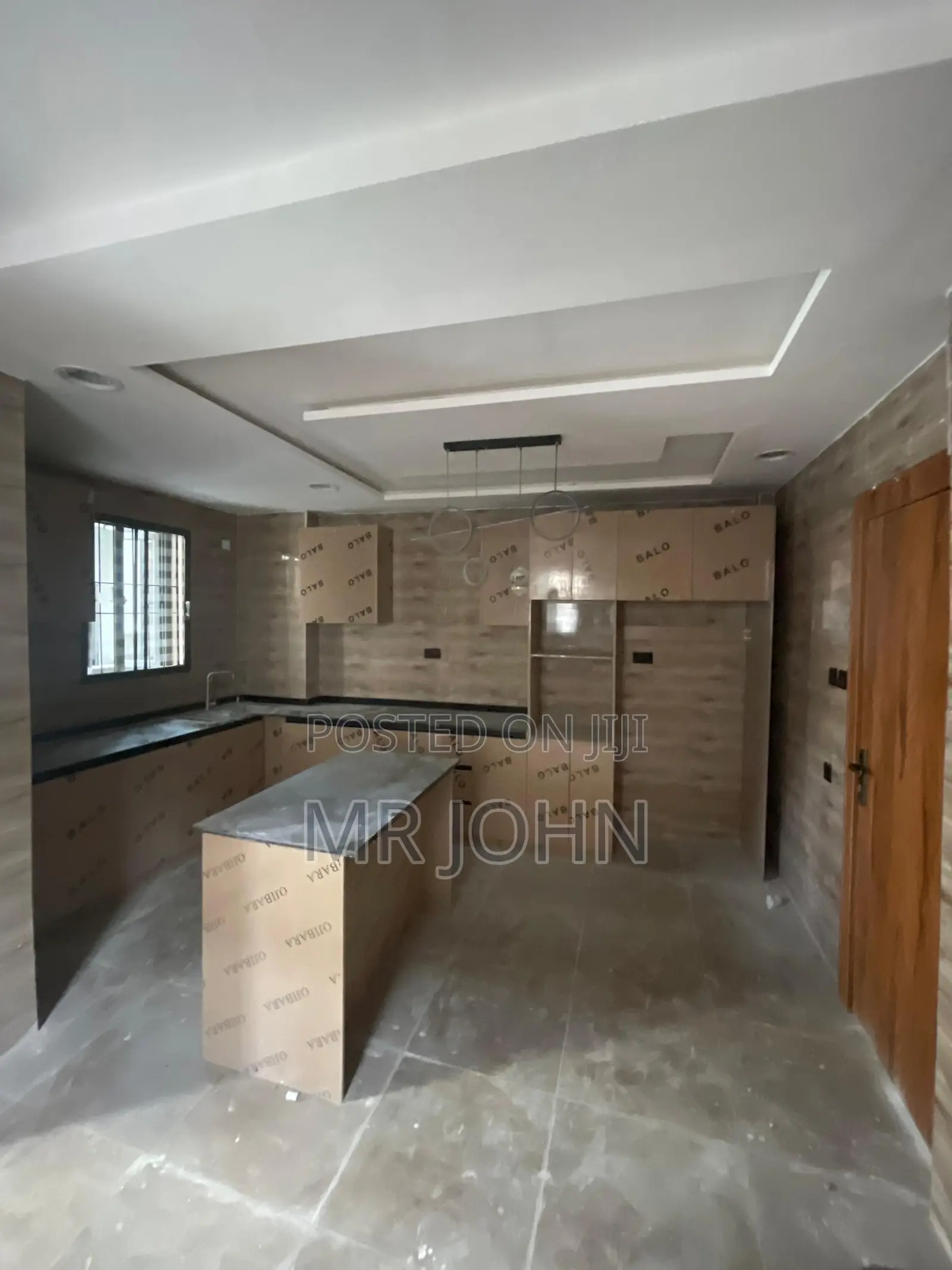 4bdrm Maisonette in Lekki Phase1 Luky Pr for rent