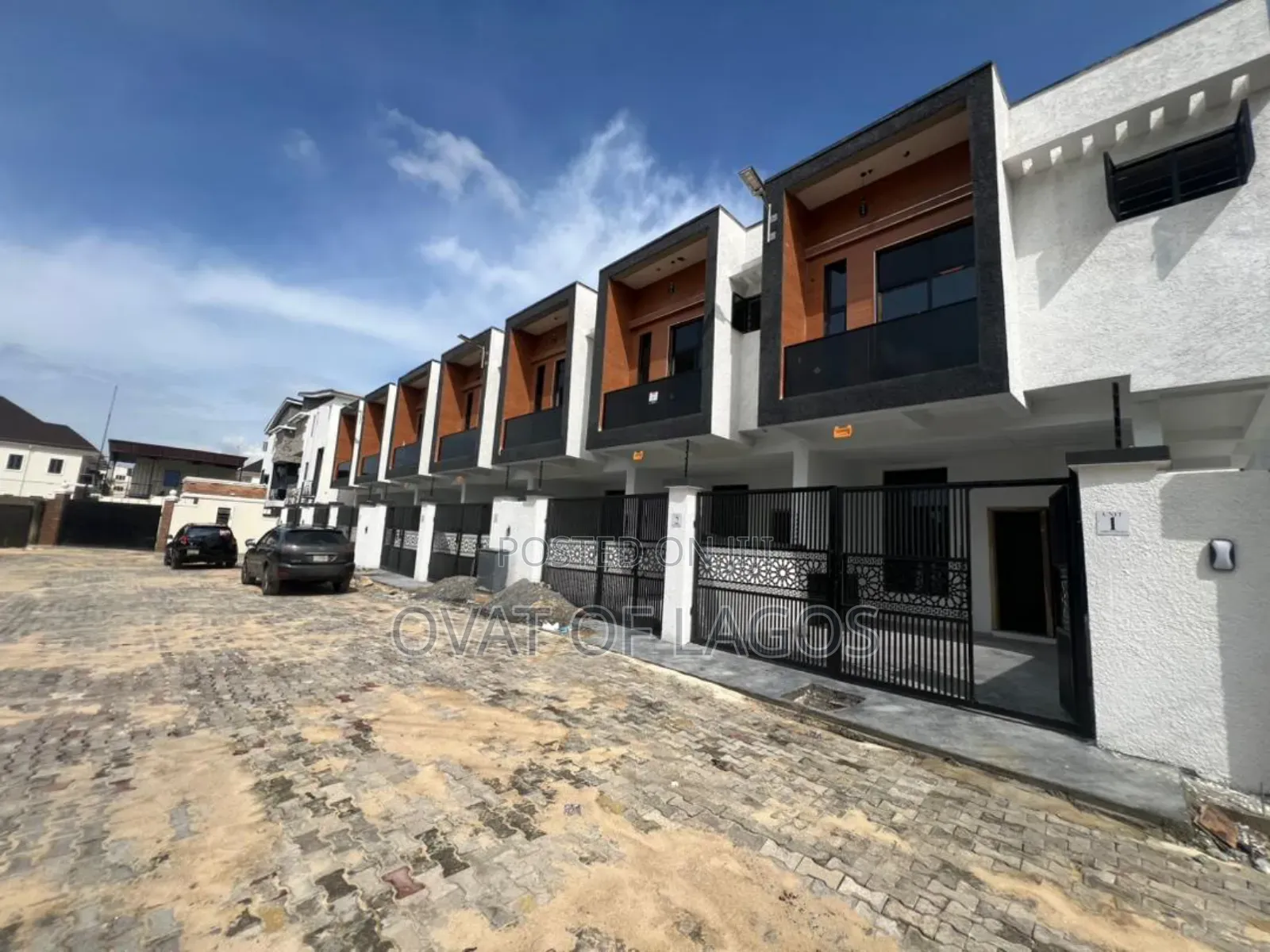 3bdrm Duplex in General Paint, Abraham Adesanya for sale