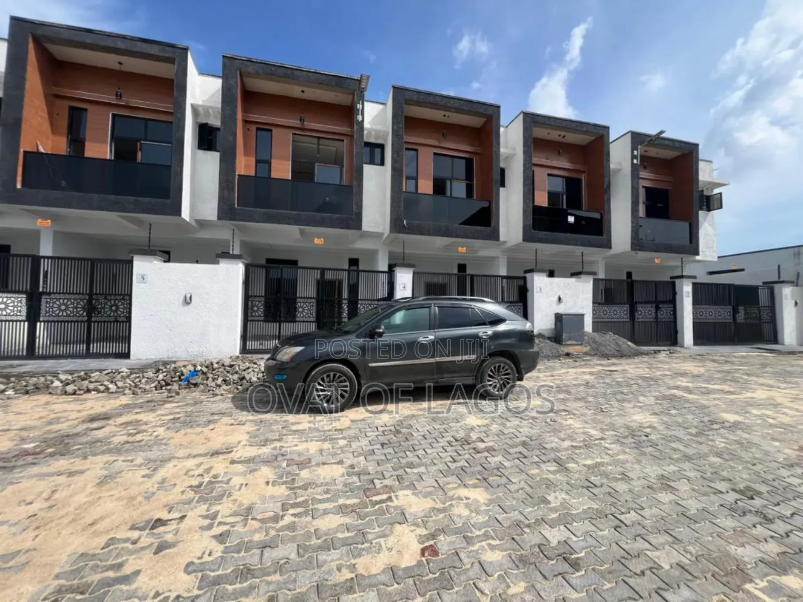 3bdrm Duplex in General Paint, Abraham Adesanya for sale