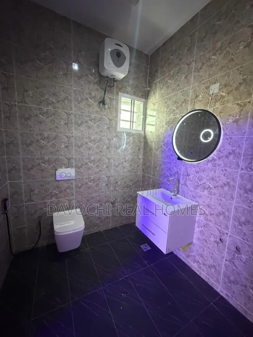 4bdrm Duplex in Osapa london for sale