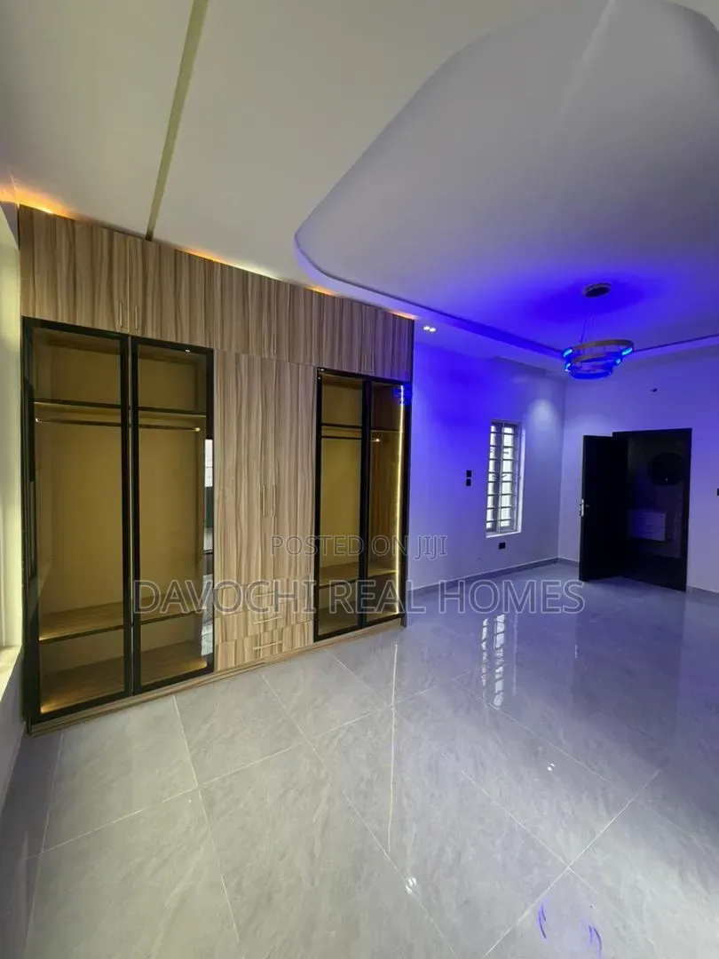 4bdrm Duplex in Osapa london for sale