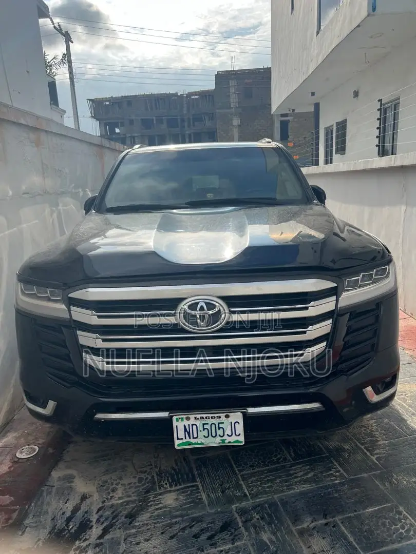 Toyota Land Cruiser 5.7 V8 2012 Black