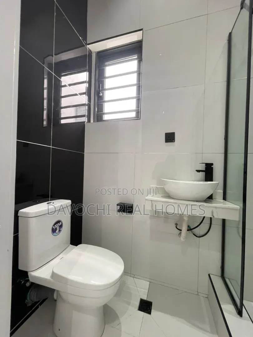 4bdrm Duplex in Ikota for sale