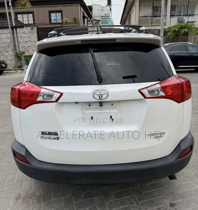 Toyota RAV4 Limited AWD (2.5L 4cyl 6A) 2013 Off white