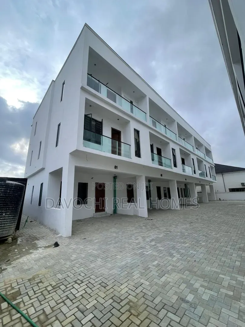 4bdrm Duplex in Lekki Phase 1 for sale