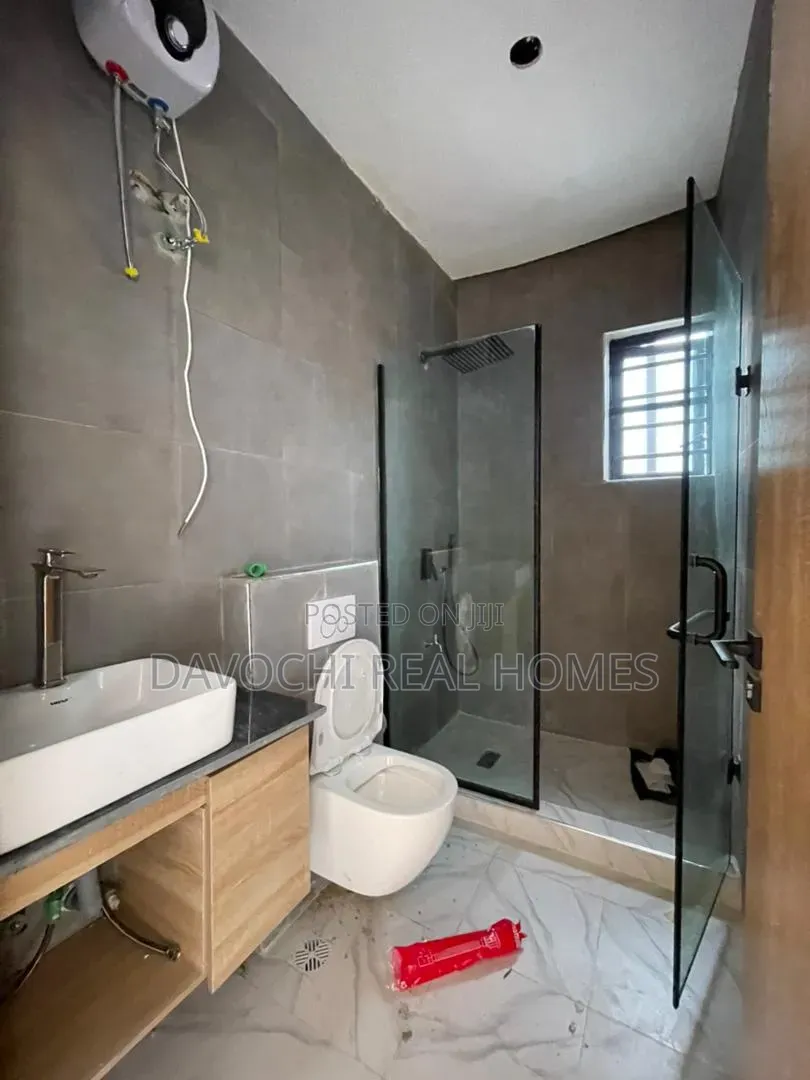 4bdrm Duplex in Lekki Phase 1 for sale