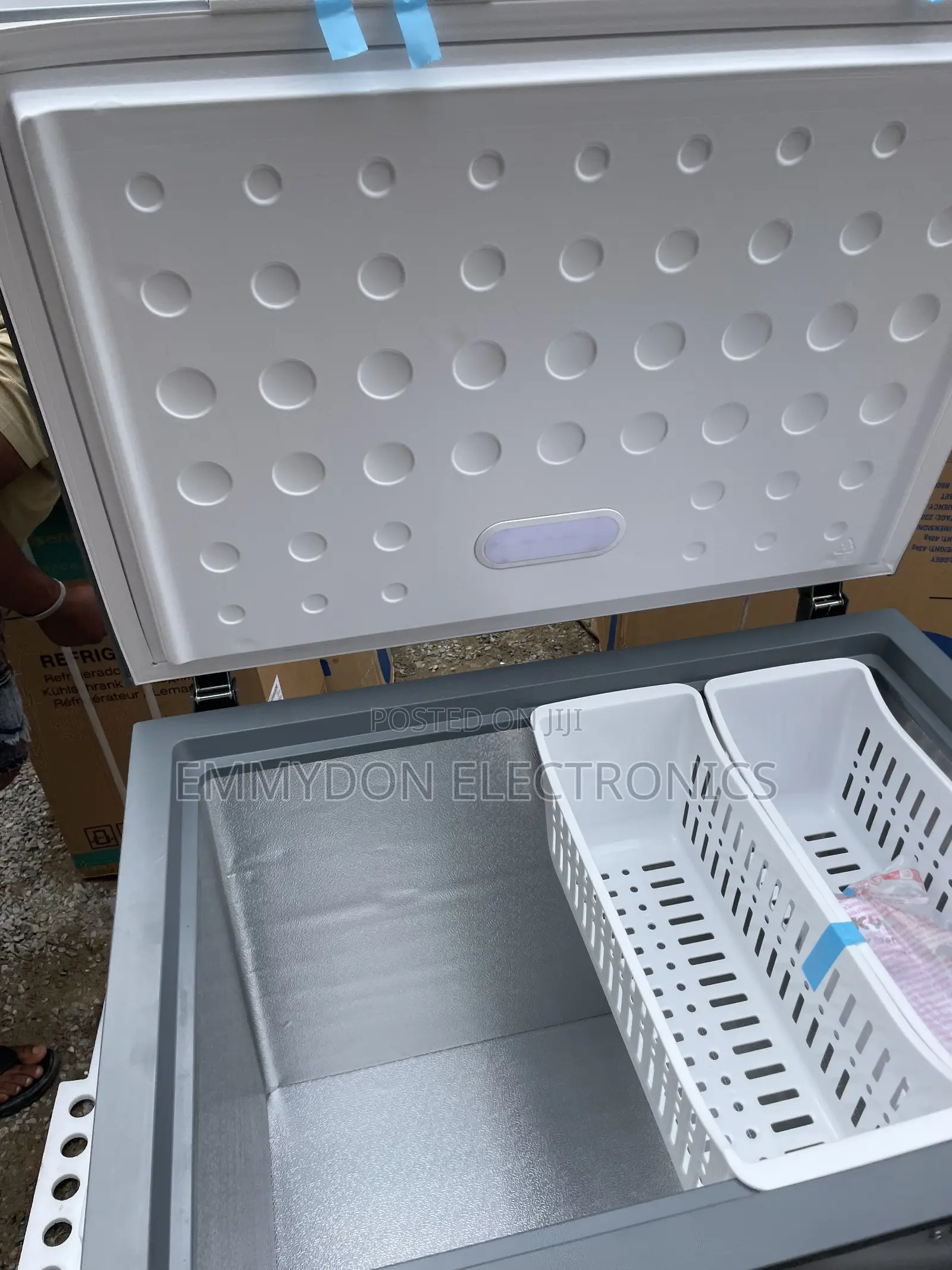 Skyrun 200l Chest Freezer Compact and Spacious