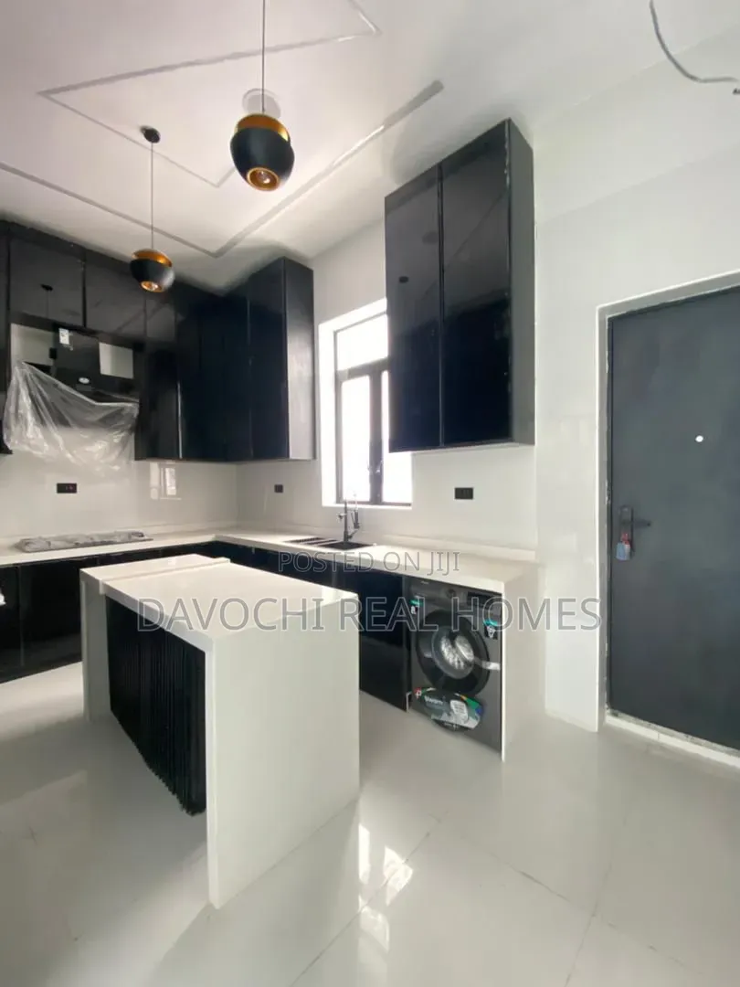 5bdrm Duplex in VGC / Ajah for sale