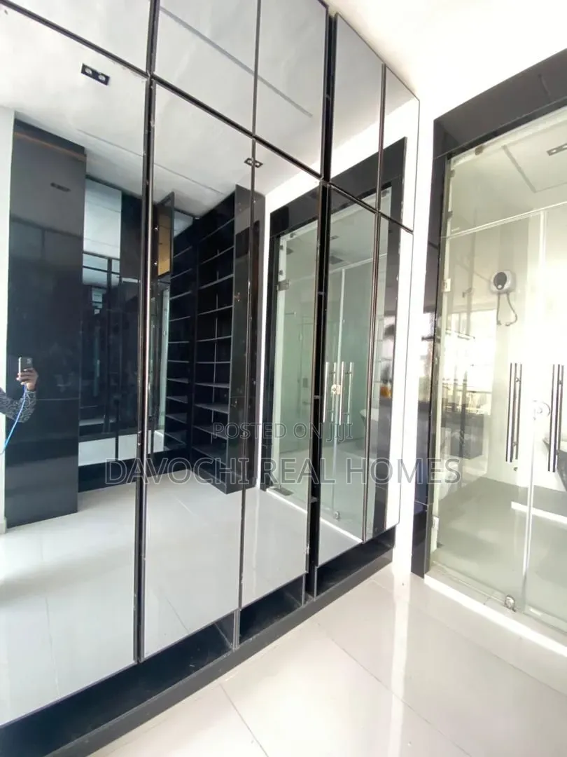 5bdrm Duplex in VGC / Ajah for sale