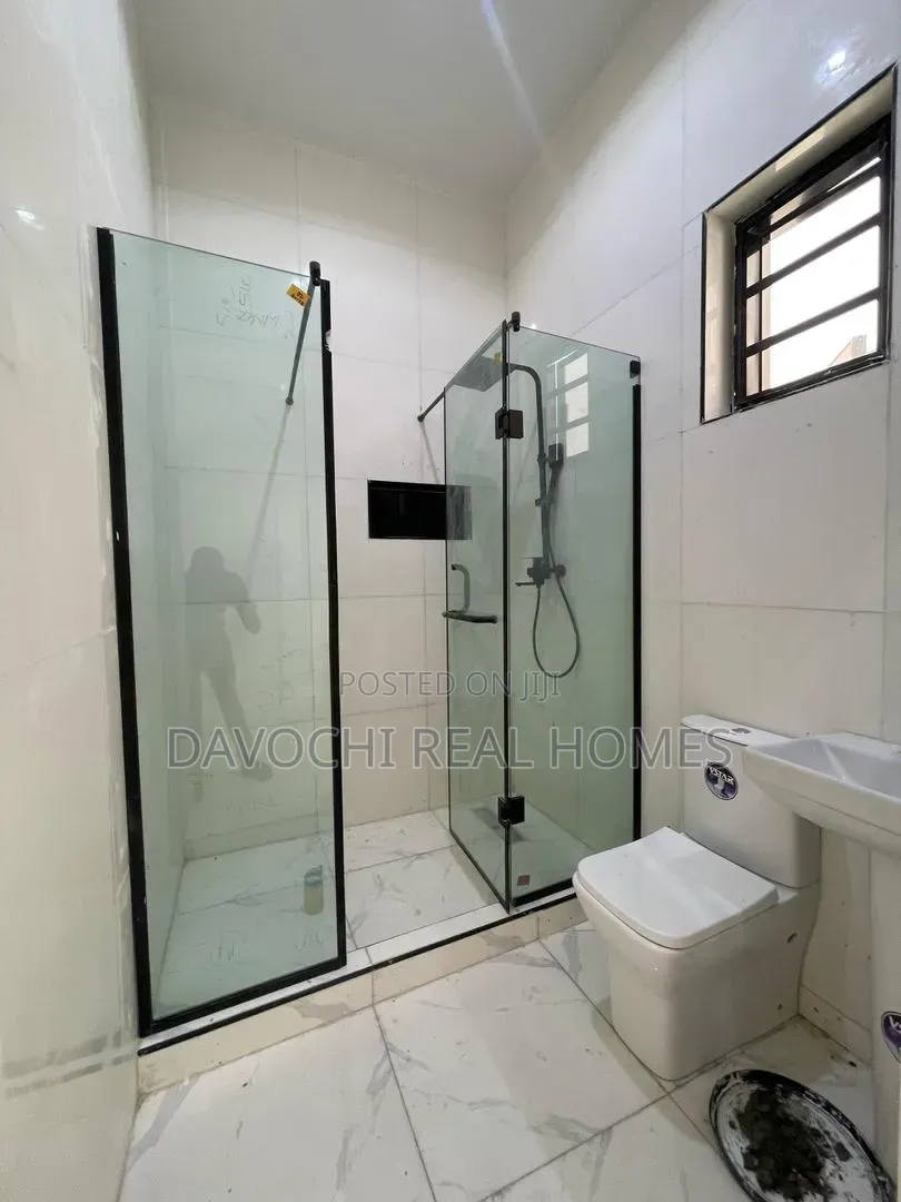 5bdrm Duplex in Lekki Phase 1 for sale