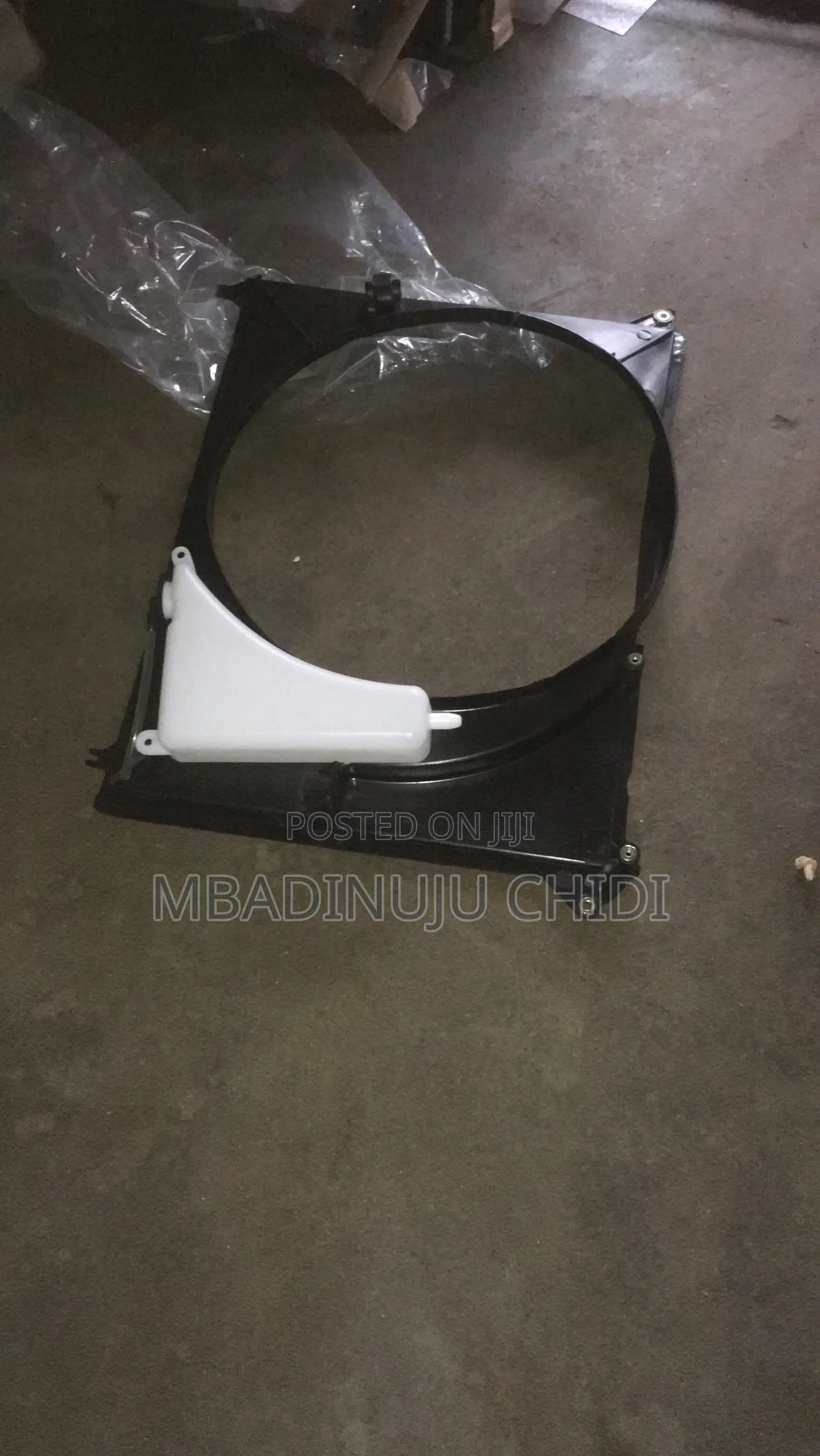 Raditor Shroud Hilux 2013