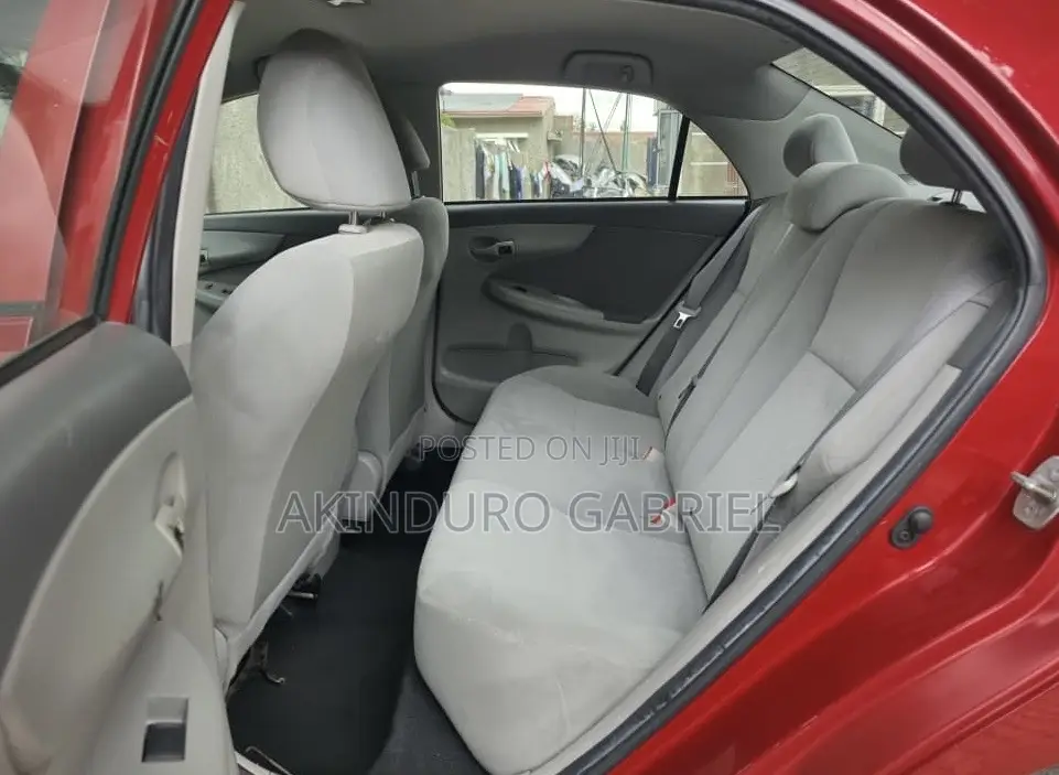Toyota Corolla LE 4dr Sedan (1.8L 4cyl 4A) 2010 Red