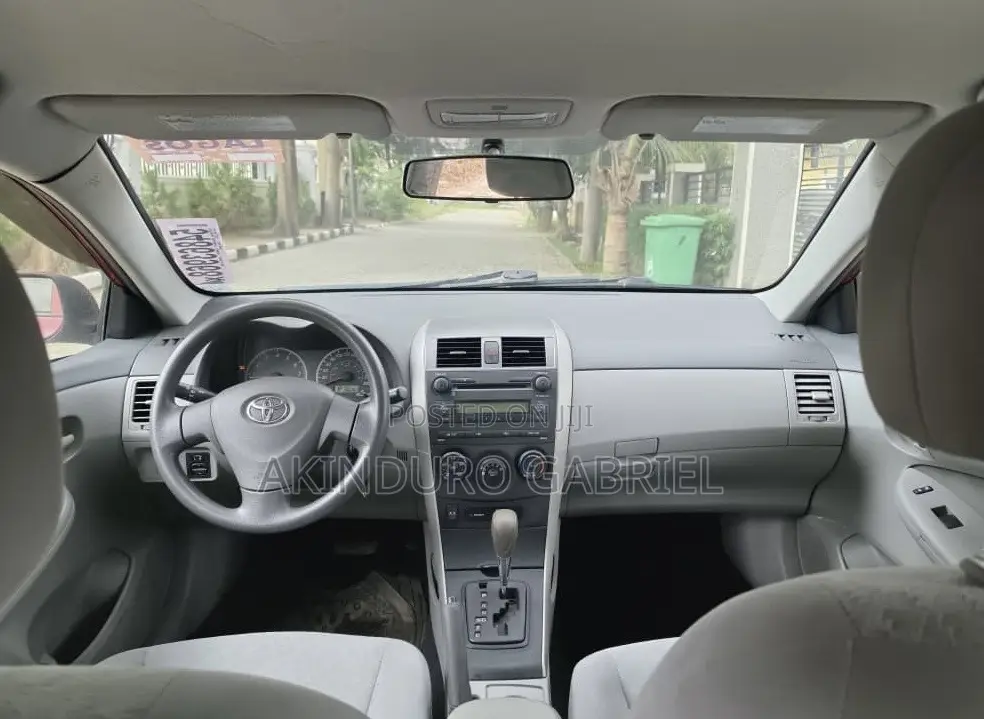 Toyota Corolla LE 4dr Sedan (1.8L 4cyl 4A) 2010 Red