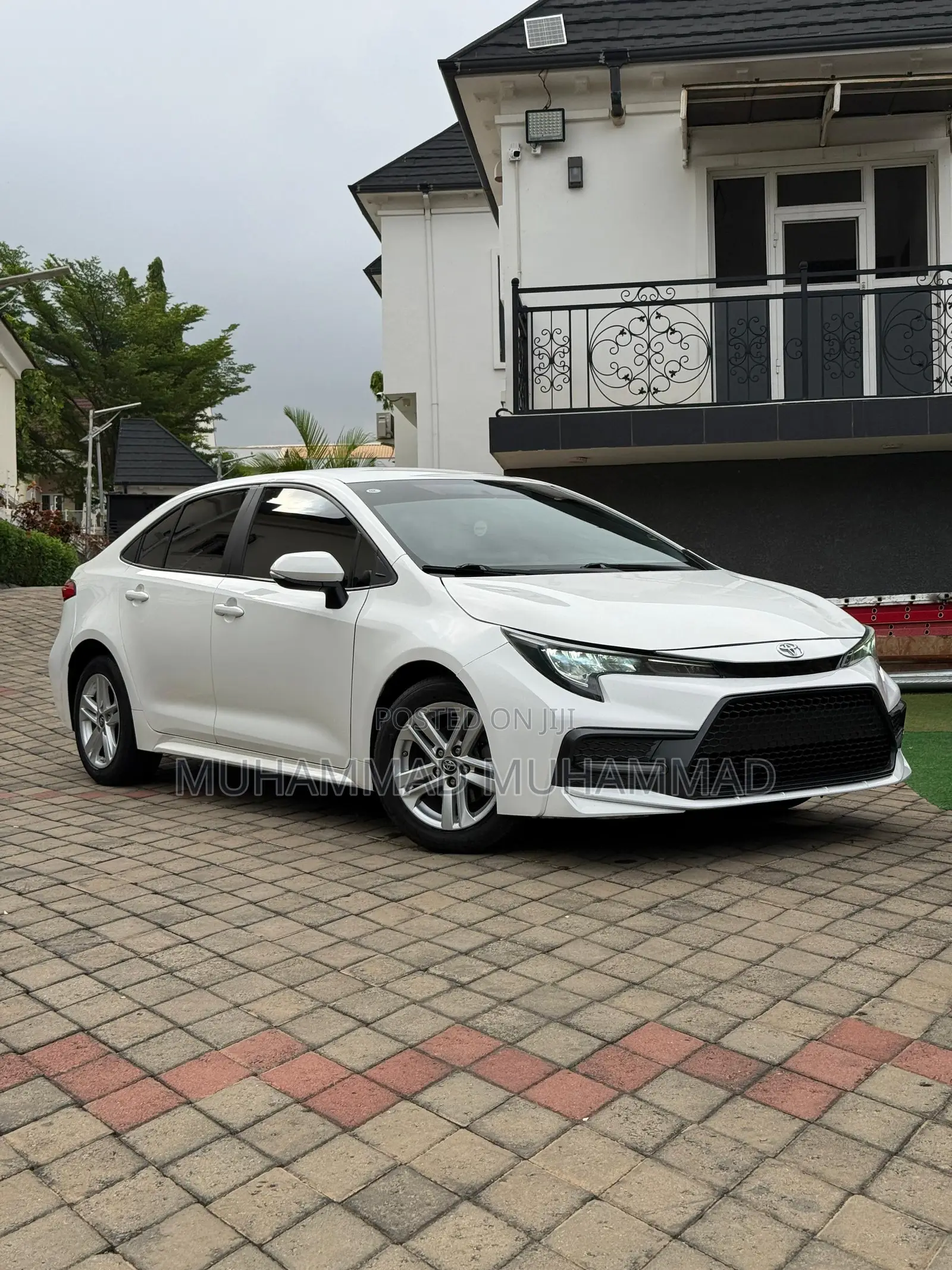 Toyota Corolla SE 2021 White