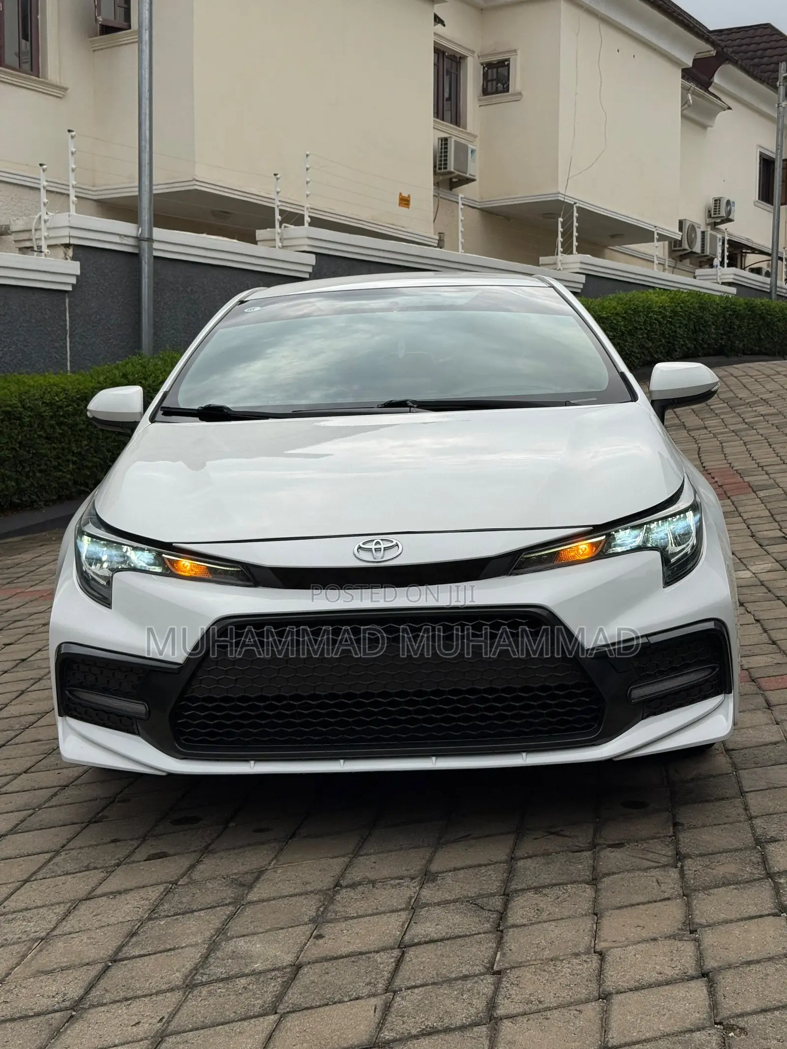 Toyota Corolla SE 2021 White