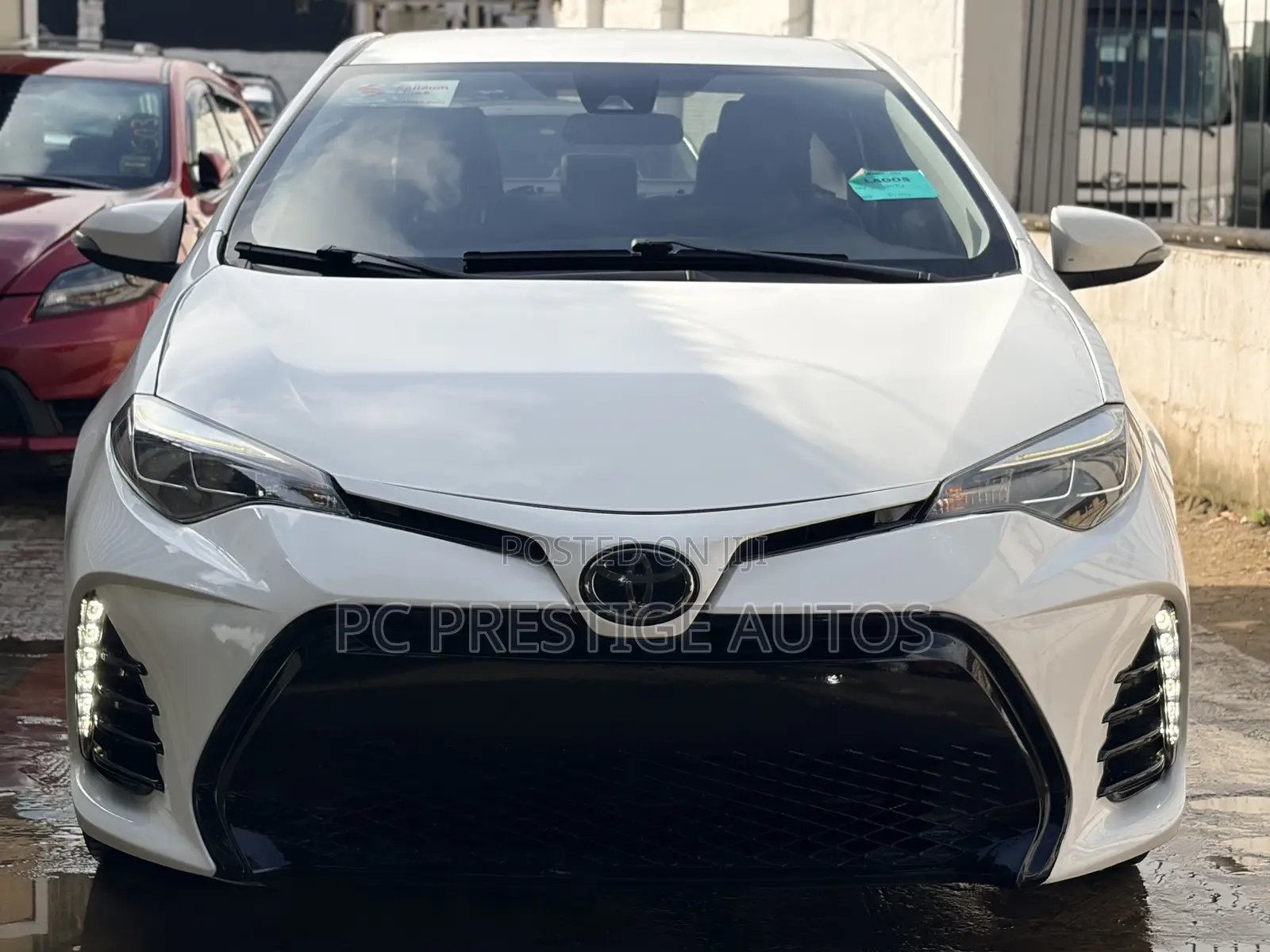 Toyota Corolla SE 4dr Sedan (1.8L 4cyl CVT) 2017 White