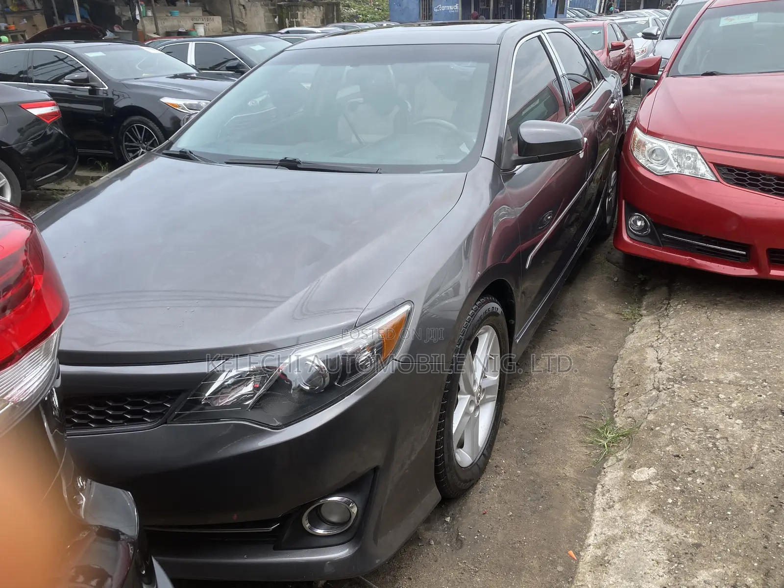 Toyota Camry SE 4dr Sedan (2.5L 4cyl 6A) 2014 Gray