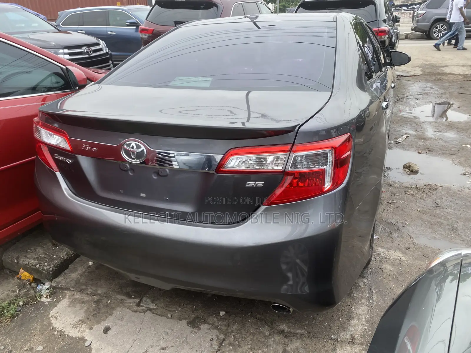 Toyota Camry SE 4dr Sedan (2.5L 4cyl 6A) 2014 Gray