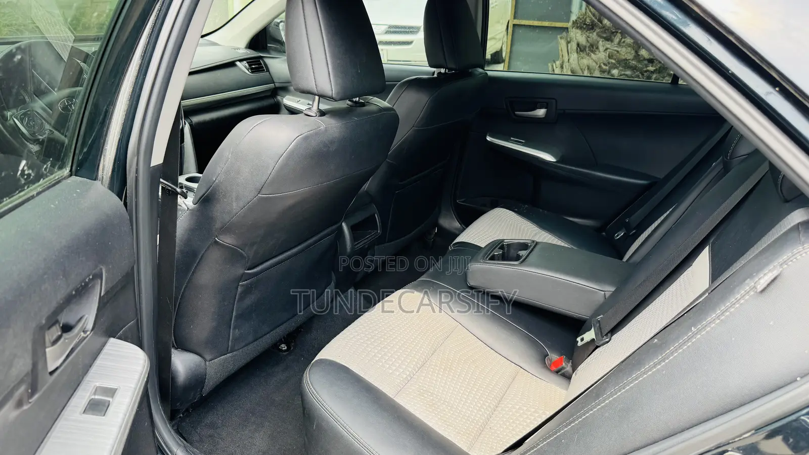 Toyota Camry SE 4dr Sedan (2.5L 4cyl 6A) 2013 Blue