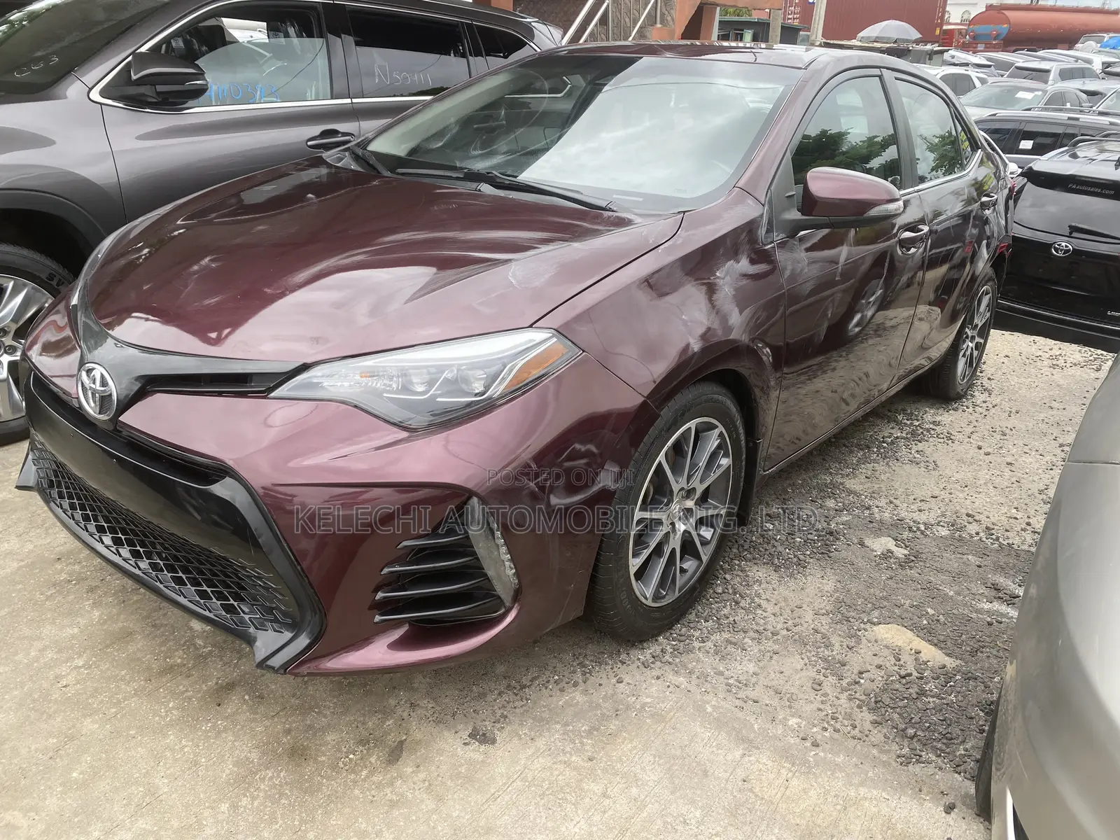 Toyota Corolla SE 4dr Sedan (1.8L 4cyl Manual) 2017 Burgundy