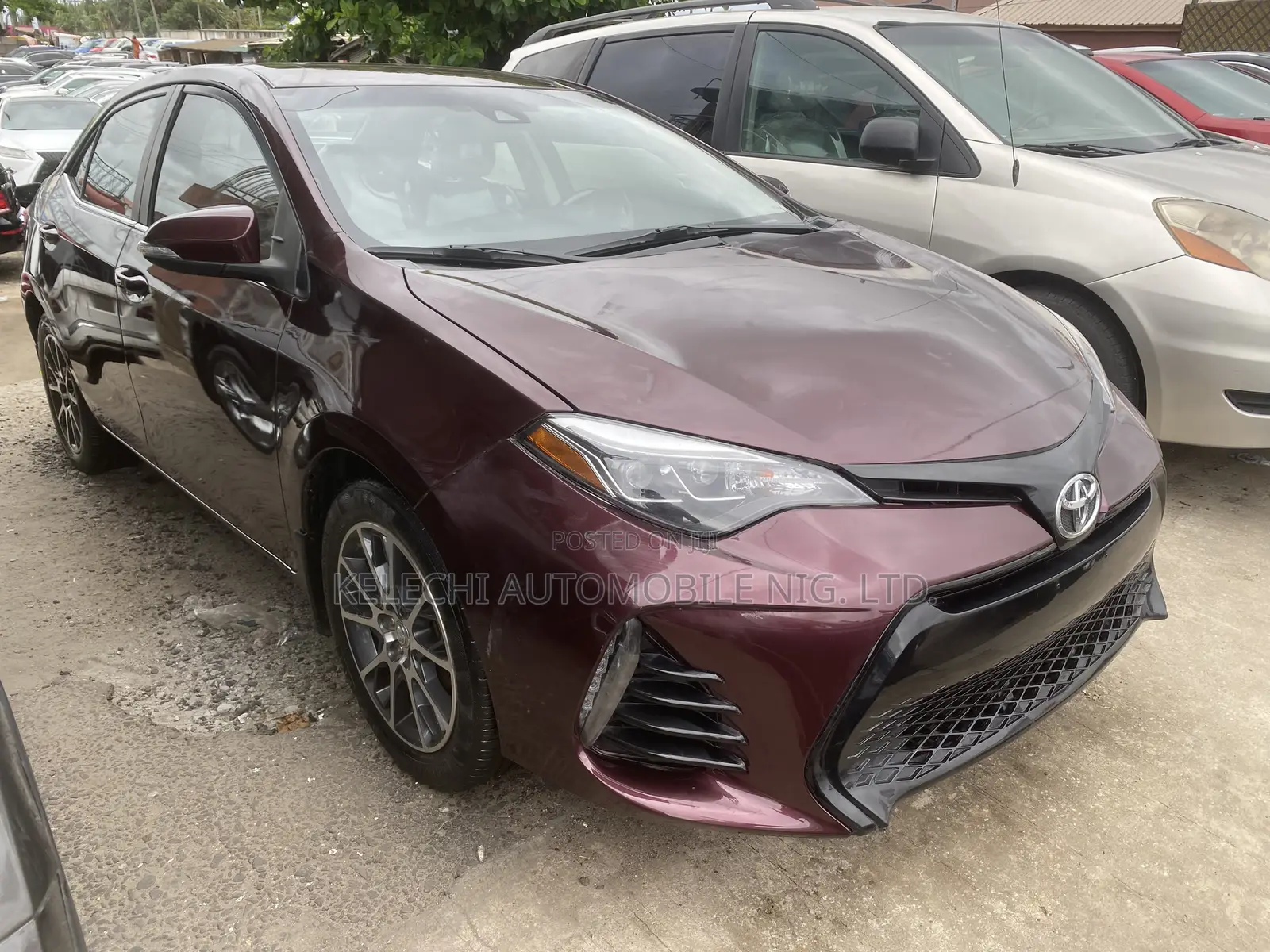 Toyota Corolla SE 4dr Sedan (1.8L 4cyl Manual) 2017 Burgundy