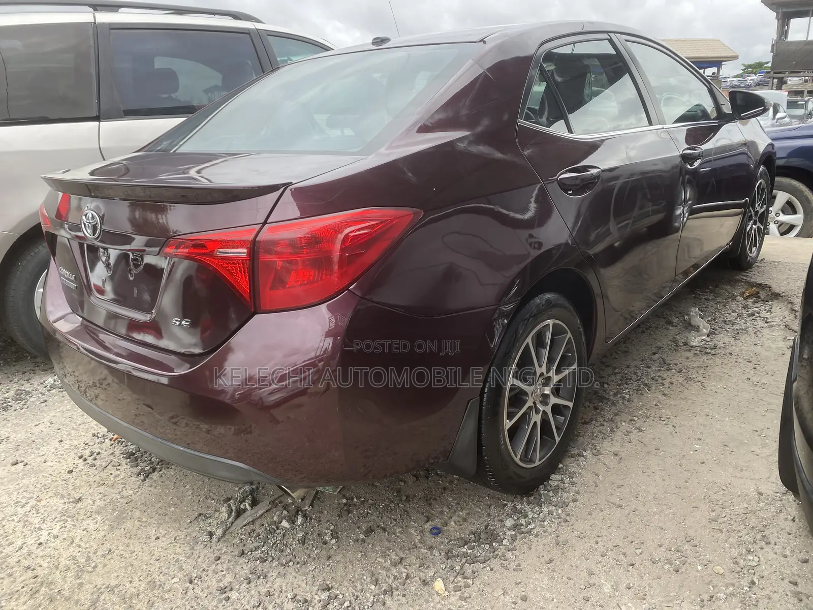Toyota Corolla SE 4dr Sedan (1.8L 4cyl Manual) 2017 Burgundy