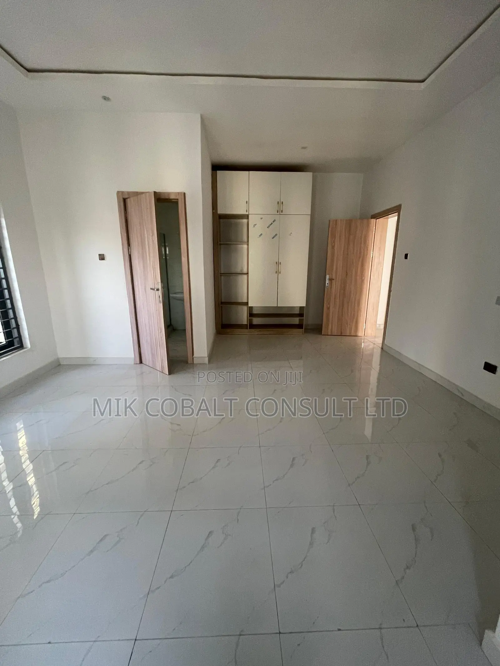 6bdrm Duplex in Karsana District, Gwarinpa for sale