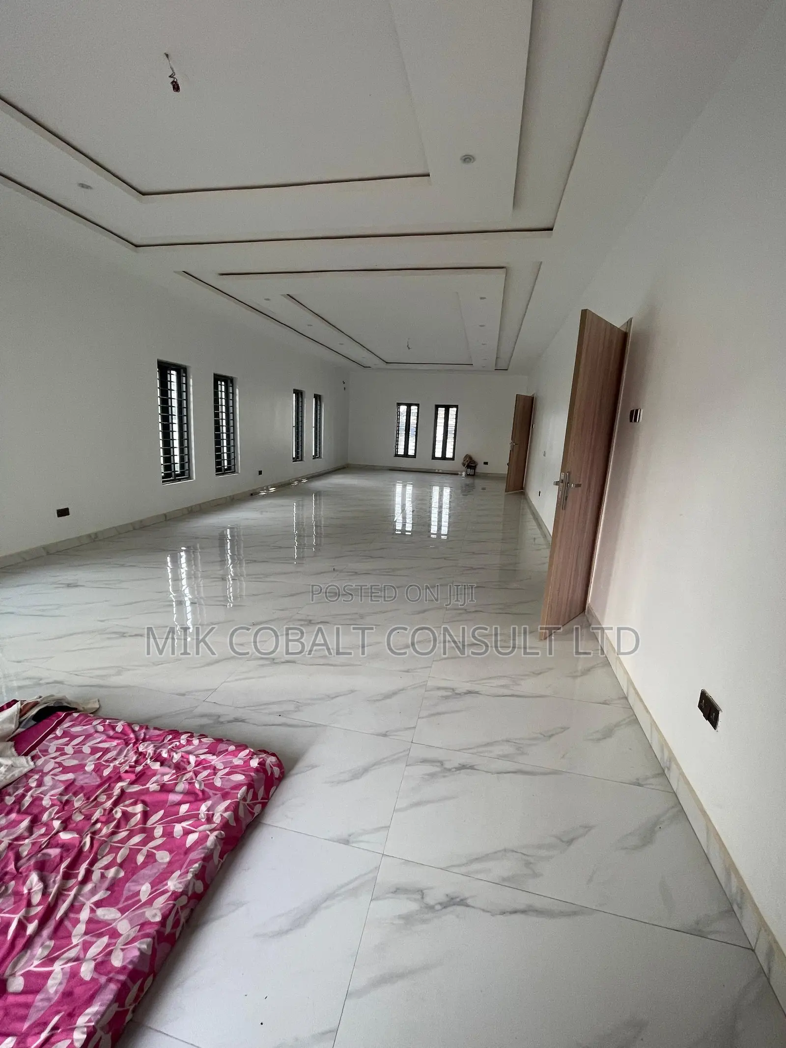 6bdrm Duplex in Karsana District, Gwarinpa for sale