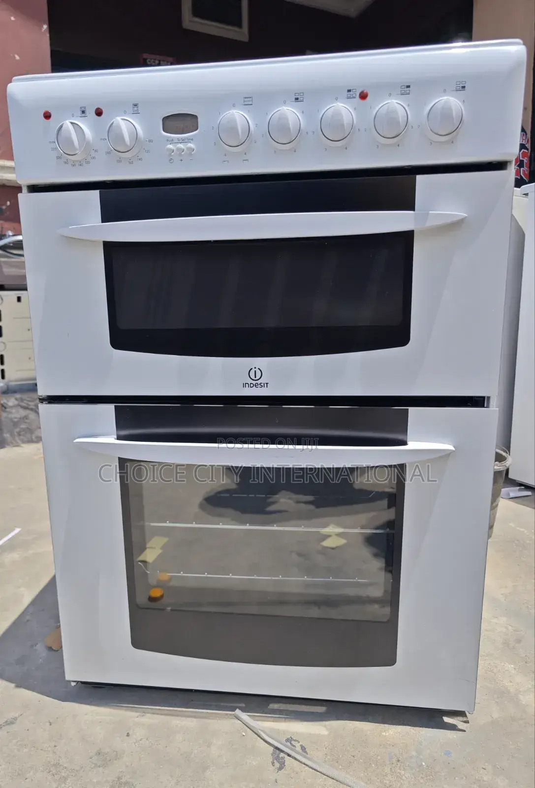 Indesit Electric Four Burner Cooker With Oven