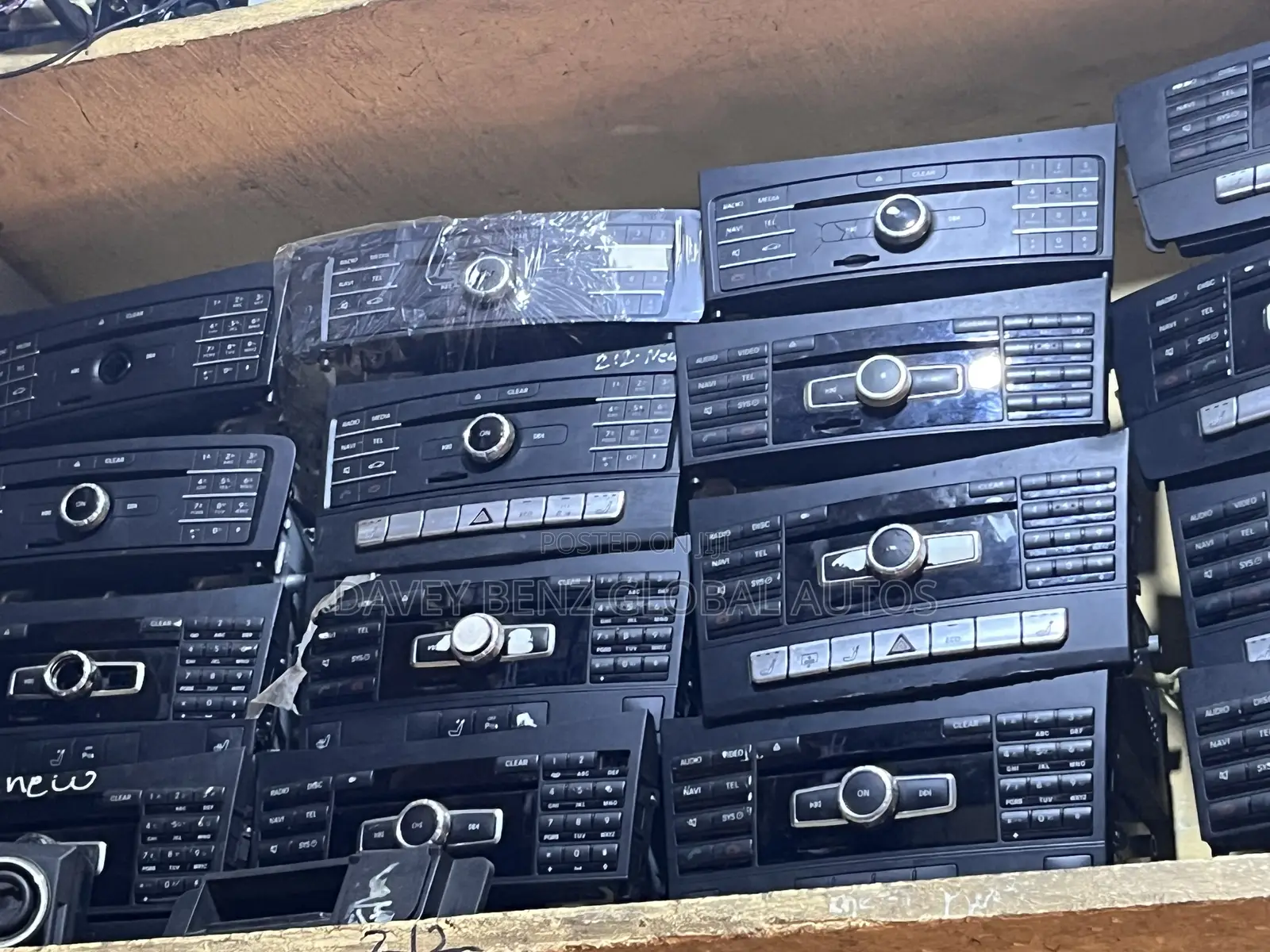 All Mecerdes Benz Radio( Headunit Stereos) Available