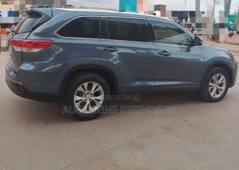 Toyota Highlander 2016 Blue