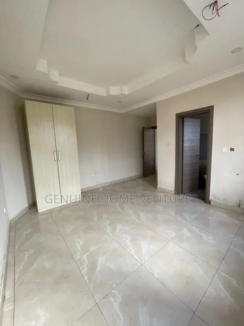 Mini Flat in Chevy View Estate for rent
